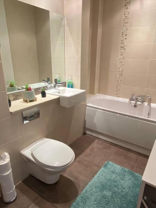 3 Bedroom Penthouse Apartment In 란 외부 사진