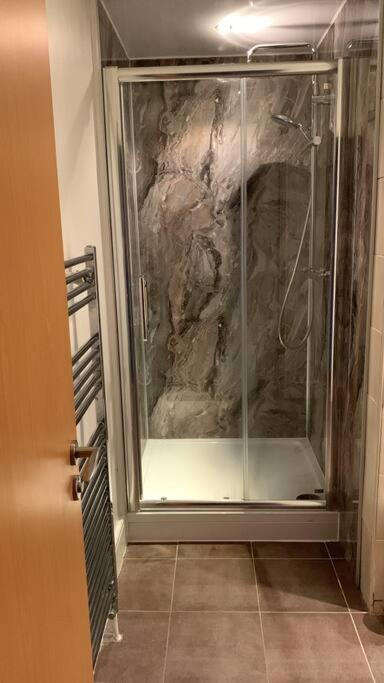3 Bedroom Penthouse Apartment In 란 외부 사진