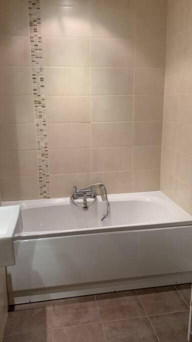 3 Bedroom Penthouse Apartment In 란 외부 사진